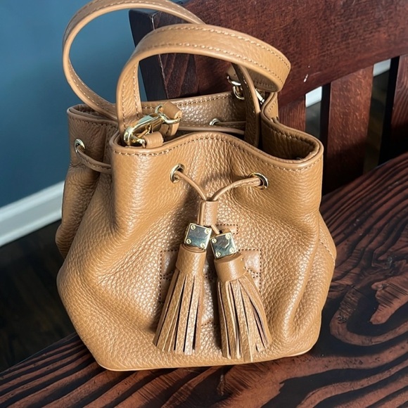 Tory Burch Handbags - Tory Burch Bucket Bag